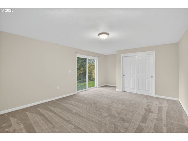 8047 Se 134TH Dr, Portland, OR 97236