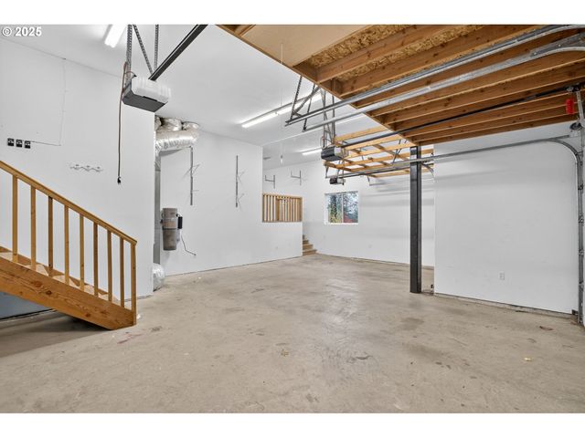 8047 Se 134TH Dr, Portland, OR 97236