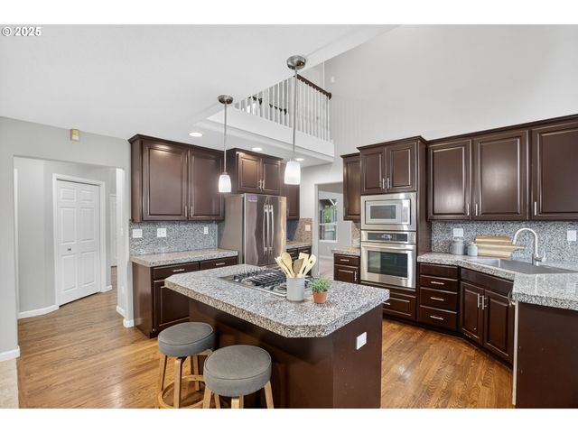 8047 Se 134TH Dr, Portland, OR 97236