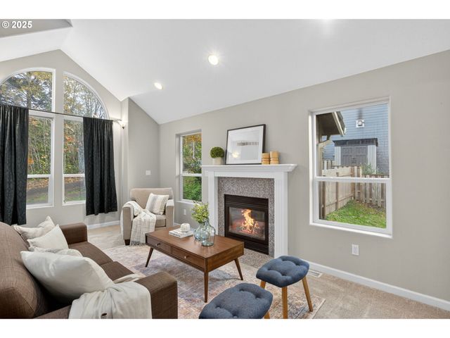 8047 Se 134TH Dr, Portland, OR 97236