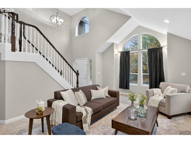 8047 Se 134TH Dr, Portland, OR 97236