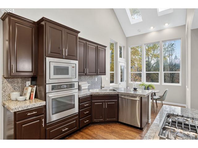 8047 Se 134TH Dr, Portland, OR 97236