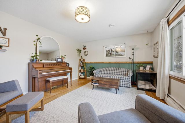 90 25th Avenue N, Fargo, ND 58102