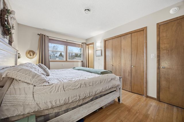 90 25th Avenue N, Fargo, ND 58102