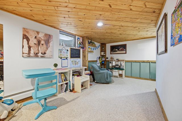 90 25th Avenue N, Fargo, ND 58102