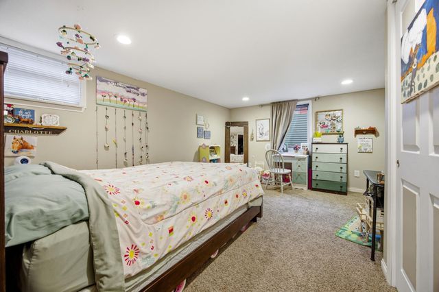 90 25th Avenue N, Fargo, ND 58102