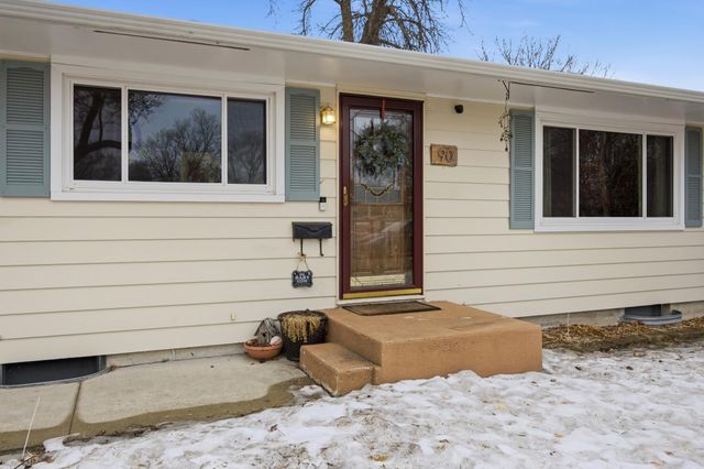 90 25th Avenue N, Fargo, ND 58102