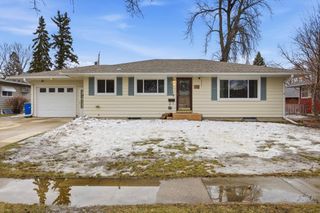 90 25th Avenue N, Fargo, ND 58102