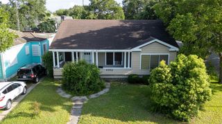 4702 Bernardo De Galvez Avenue, Galveston, TX 77551