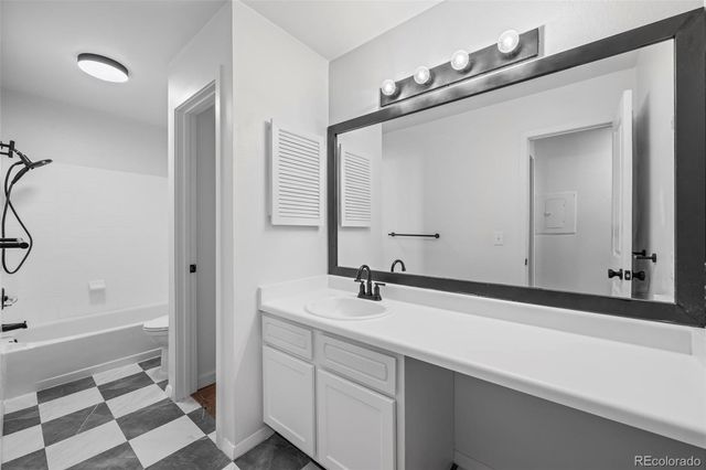 7977 Countryside Drive 107, Niwot, CO 80503