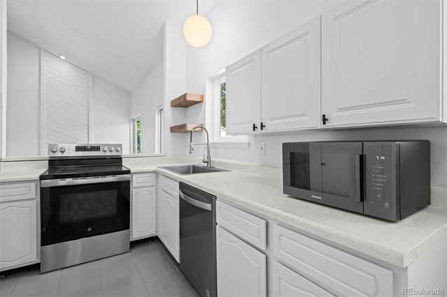 7977 Countryside Drive 107, Niwot, CO 80503