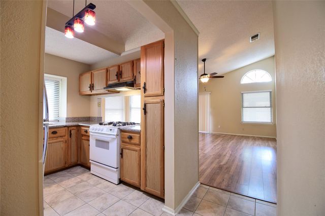 1105 Forest Oaks PATH, Cedar Park, TX 78613