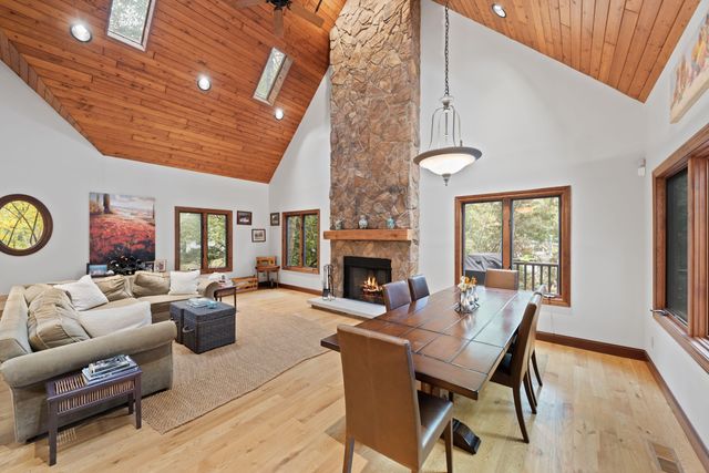 11515 Riviera Drive, New Buffalo, MI 49117