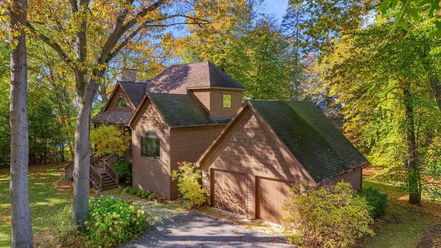 11515 Riviera Drive, New Buffalo, MI 49117