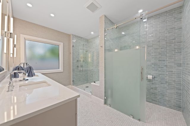 11515 Riviera Drive, New Buffalo, MI 49117