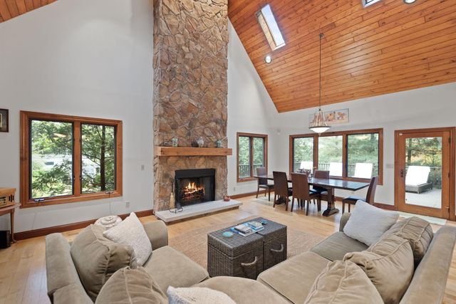 11515 Riviera Drive, New Buffalo, MI 49117