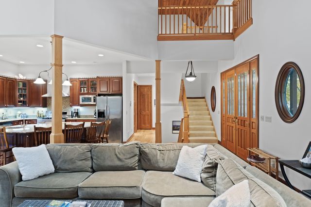 11515 Riviera Drive, New Buffalo, MI 49117