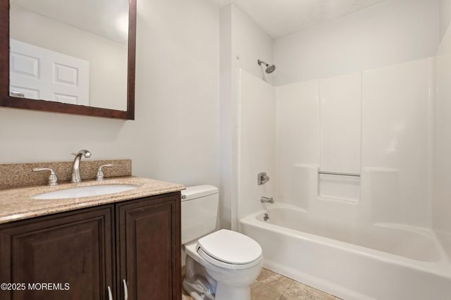 1045 Farmingdale Road, Jackson, NJ 08527