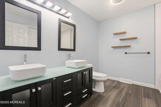 1045 Farmingdale Road, Jackson, NJ 08527