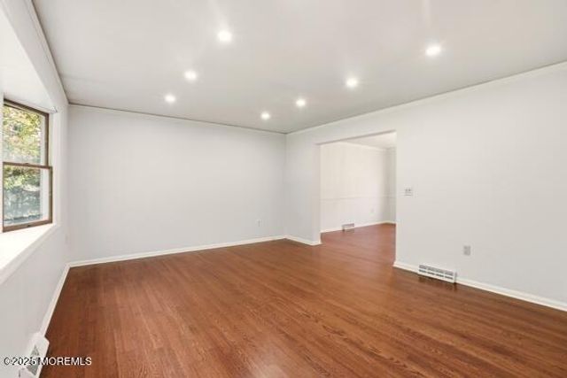 1045 Farmingdale Road, Jackson, NJ 08527