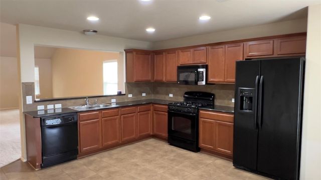 357 Nottingham LOOP, Kyle, TX 78640