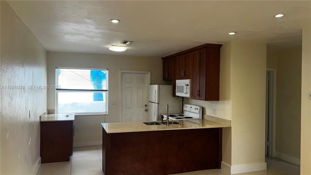 1930 SW 25th Ter 2, Miami, FL 33133