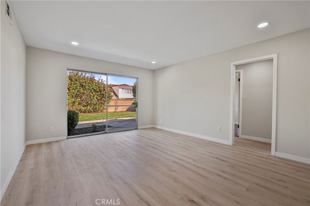 19615 Cedarcreek, Canyon Country, CA 91351