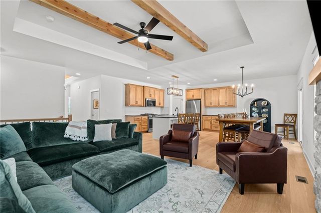 11808 E 231st Street, Peculiar, MO 64078