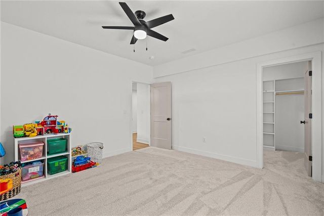 11808 E 231st Street, Peculiar, MO 64078