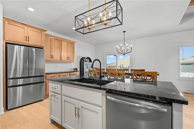 11808 E 231st Street, Peculiar, MO 64078