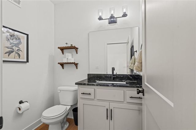 11808 E 231st Street, Peculiar, MO 64078