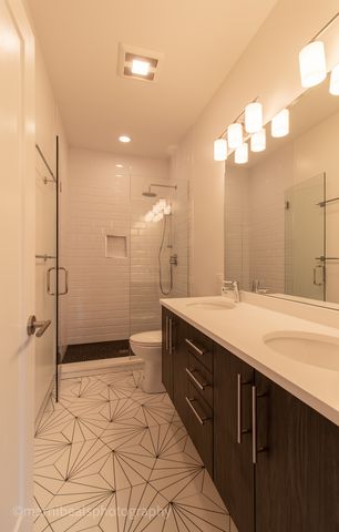 1221 E Marquette Road, Chicago, IL 60637