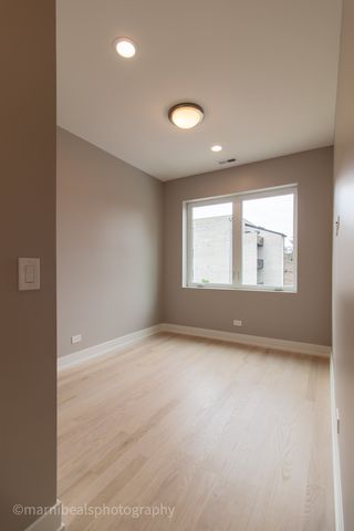 1221 E Marquette Road, Chicago, IL 60637