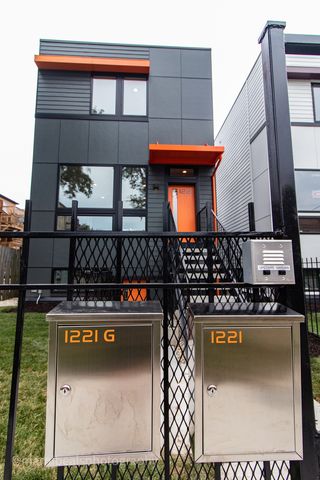 1221 E Marquette Road, Chicago, IL 60637