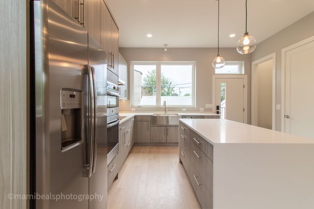 1221 E Marquette Road, Chicago, IL 60637