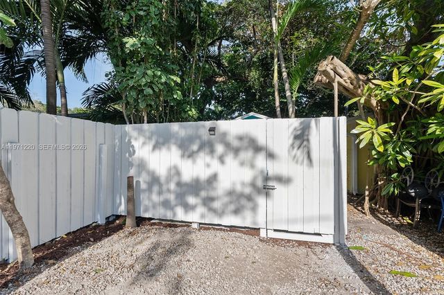 2345 Trapp Ave, Coconut Grove, FL 33133