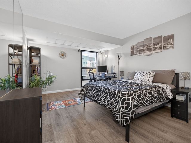 566 Commonwealth Ave 401, Boston, MA 02215