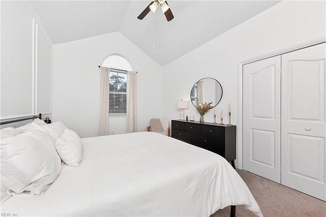 918 Woodcreek DR, Newport News, VA 23608