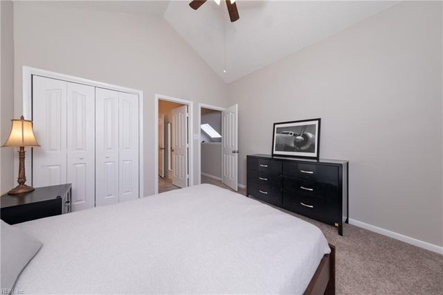 918 Woodcreek DR, Newport News, VA 23608