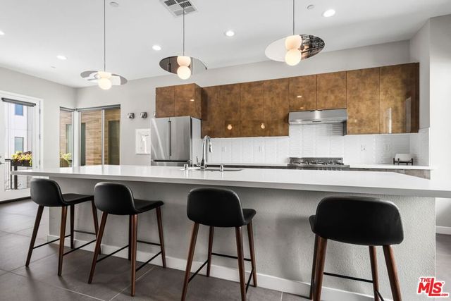 19 Ebb Tide Circle, Newport Beach, CA 92663