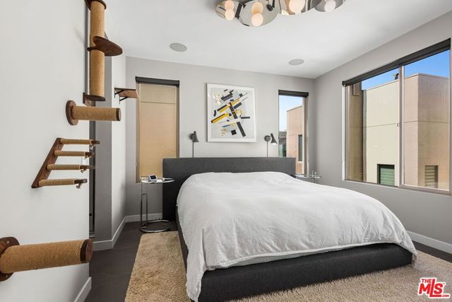 19 Ebb Tide Circle, Newport Beach, CA 92663