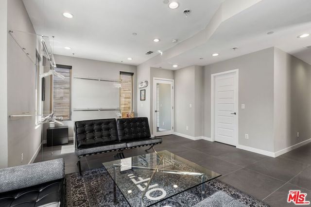 19 Ebb Tide Circle, Newport Beach, CA 92663