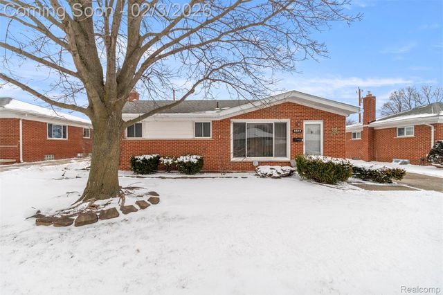 8512 Norborne Avenue, Dearborn Heights, MI 48127