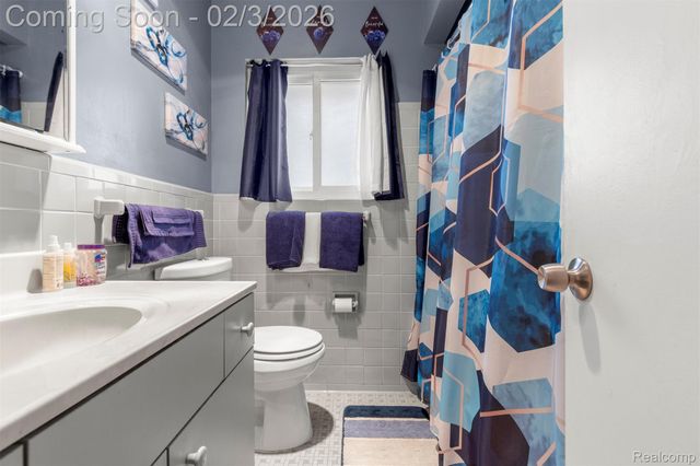 8512 Norborne Avenue, Dearborn Heights, MI 48127