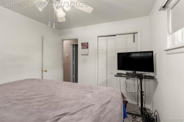 8512 Norborne Avenue, Dearborn Heights, MI 48127