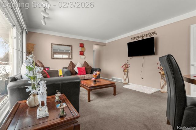 8512 Norborne Avenue, Dearborn Heights, MI 48127