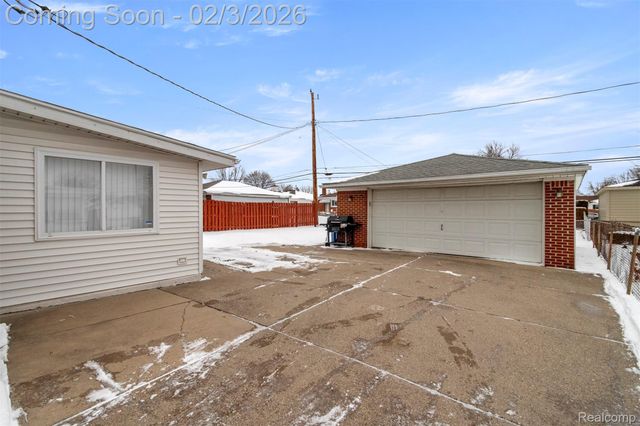 8512 Norborne Avenue, Dearborn Heights, MI 48127