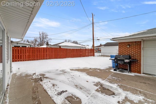 8512 Norborne Avenue, Dearborn Heights, MI 48127