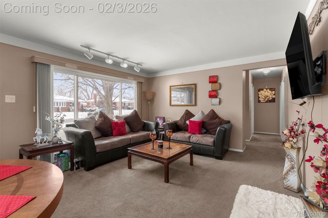 8512 Norborne Avenue, Dearborn Heights, MI 48127