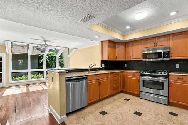 1134 WASHINGTON AVENUE 13C, Winter Park, FL 32789